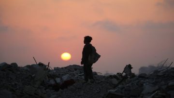 الصفدي ونظيره المصري يبحثان تحضيرات المؤتمر لإعمار غزة الصفدي ونظيره المصري يبحثان تحضيرات المؤتمر لإعمار غزة