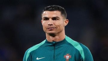 عملية جراحية .. طبيب يكشف أسرار وجه رونالدو المتغير عملية جراحية .. طبيب يكشف أسرار وجه رونالدو المتغير