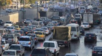 السير: تعطل حافلة على مدخل نفق صويلح يتسبب بأزمة سير خانقة باتجاه إشارات الصناعة