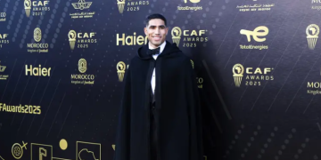 المغربي أشرف حكيمي يتوج بجائزة أفضل لاعب إفريقي