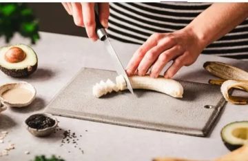 الموز والأفوكادو قد يثيران الصداع النصفي.. إليك هذه النصائح