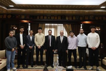 رئيس عمان الأهلية يكرم فريق الجامعة الفائز بالمركز الثاني محليا بمسابقة IEEE للأمن السيبراني والأول في فئة الويب المتقدم