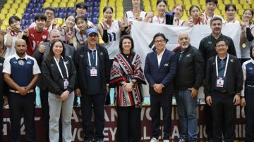 الأميرة آية بنت فيصل تتوج منتخب كوريا الجنوبية بلقب بطولة آسيا للناشئات لكرة الطائرة