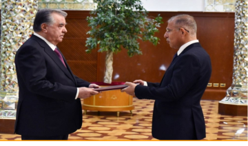 السفير الأردني حمزة العمري يقدم أوراق اعتماده لرئيس طاجيكستان السفير الأردني حمزة العمري يقدم أوراق اعتماده لرئيس طاجيكستان