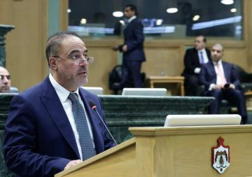 وزير المالية: النواب يشاغبون وزير المالية: النواب يشاغبون