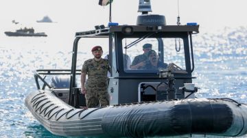 ولي العهد يدعو لتعزيز الجاهزية لمكافحة الإرهاب البحري