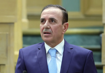 الزعبي: الحكومة أنكرت الضرائب وفرضت 16 على الطرود البريدية الزعبي: الحكومة أنكرت الضرائب وفرضت 16 على الطرود البريدية