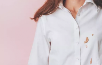 دليل شامل لإزالة أصعب بقع المكياج دليل شامل لإزالة أصعب بقع المكياج