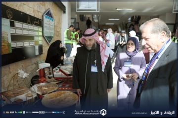 كلية الشريعة في عمان العربية تنظم بازار بصمة خير دعما للطلبة وتعزيزا للمسؤولية الاجتماعية