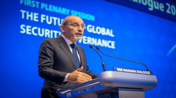 الصفدي: بقاء القوات الإسرائيلية في غزة يجعل الأمن مستحيلا عاجل الصفدي: بقاء القوات الإسرائيلية في غزة يجعل الأمن مستحيلا عاجل