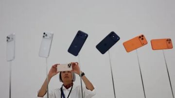 أبل تكشف أول آيفون قابل للطي مع سلسلة 18 برو