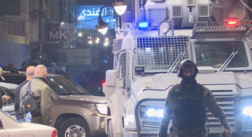 المومني يثمن جهود الأجهزة الأمنية والإعلام الوطني في التعامل مع أحداث الرمثا المومني يثمن جهود الأجهزة الأمنية والإعلام الوطني في التعامل مع أحداث الرمثا