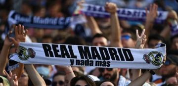 مأساة في الكلاسيكو... مشجع يفارق الحياة بعد ركلة جزاء ضائعة!