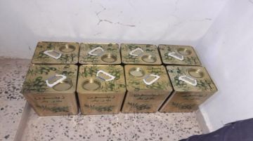 الإدارة الملكية لحماية البيئة تضبط زيت زيتون مغشوش داخل شقة في الرمثا الإدارة الملكية لحماية البيئة تضبط زيت زيتون مغشوش داخل شقة في الرمثا