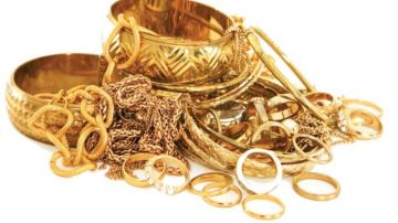 نقيب الصاغة ينفي وجود الذهب الصيني أو الروسي ويصف الانخفاض الأخير للأسعار بالطبيعي نقيب الصاغة ينفي وجود الذهب الصيني أو الروسي ويصف الانخفاض الأخير للأسعار بالطبيعي