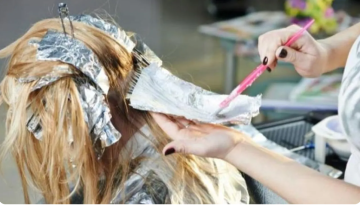 تحذيرات طبية ومخاطر غير متوقعة لصبغات الشعر الدائمة