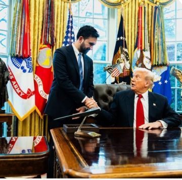 لماذا جلس ترامب بينما وقف عمدة نيويورك؟ عاجل