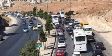 ازدحامات خانقة في عدة مناطق في عمان إثر تعطل 3 حافلات