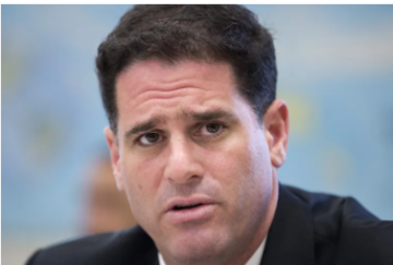 وزير الشؤون الاستراتيجية ديرمر يستقيل من الحكومة الاسرائيلية