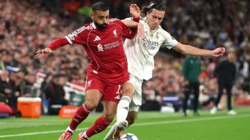 لاعب ليفربول يصدم زميله صلاح عشية مواجهة مانشستر سيتي