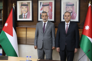 45 محاميا يؤدون اليمين القانونية أمام وزير العدل 45 محاميا يؤدون اليمين القانونية أمام وزير العدل