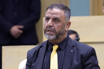 النائب الروابدة يسأل وزير الإعلام حول معايير ظهور المسؤولين على الفضائيات النائب الروابدة يسأل وزير الإعلام حول معايير ظهور المسؤولين على الفضائيات