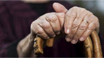 ستينية تكشف فظائع ابنها المدمن .. فيديو