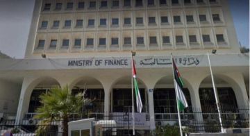 الحكومة تتوقع تراجع العجز الكلي في موازنة 2026 إلى 2.1 مليار دينار الحكومة تتوقع تراجع العجز الكلي في موازنة 2026 إلى 2.1 مليار دينار