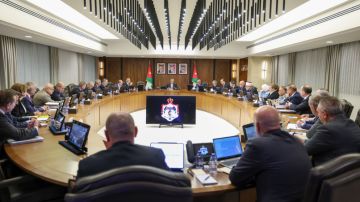 الحكومة تقر اعتماد مدة خدمة العلم بواقع ثلاثة أشهر تبدأ من تاريخ تجنيد المكلف الحكومة تقر اعتماد مدة خدمة العلم بواقع ثلاثة أشهر تبدأ من تاريخ تجنيد المكلف