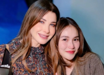 بكاء فنانة إندونيسية لحظة لقائها نانسي عجرم يشعل مواقع التواصل بكاء فنانة إندونيسية لحظة لقائها نانسي عجرم يشعل مواقع التواصل