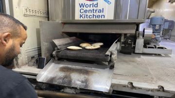 المخبز الأردني المتنقل ينتج أكثر من 11.7 مليون رغيف خبز في غزة منذ بدء عمله