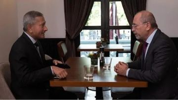 مباحثات أردنية سنغافورية تؤكد أهمية تثبيت وقف إطلاق النار في غزة مباحثات أردنية سنغافورية تؤكد أهمية تثبيت وقف إطلاق النار في غزة