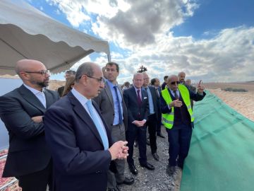 وزير الإدارة المحلية يضع حجر الأساس لمشروع تطوير مكب نفايات الأكيدر وزير الإدارة المحلية يضع حجر الأساس لمشروع تطوير مكب نفايات الأكيدر