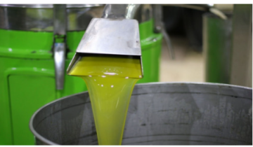 أزمة الزيتون تتفاقم .. دعوات لتحويل المحتكرين للمحاكم العسكرية وفتح باب الاستيراد