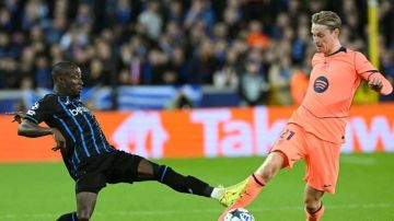 الفار ينقذ برشلونة من الخسارة في دوري الابطال