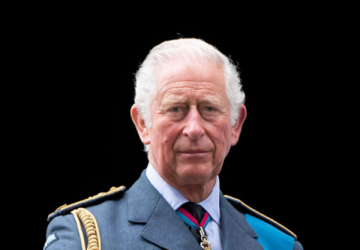 الملك تشارلز يقود المترو بنفسه في عيد ميلاده الـ77 الملك تشارلز يقود المترو بنفسه في عيد ميلاده الـ77