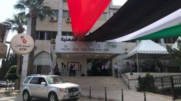 النقابات المهنية ترفض مخططات التهجير وتدعو المجتمع الدولي لتحمل مسؤولياته