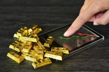 انخفاض أسعار الذهب محليا إلى 82.70 دينارا للغرام انخفاض أسعار الذهب محليا إلى 82.70 دينارا للغرام