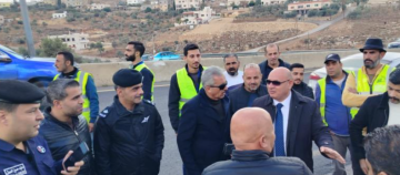 محافظ جرش يطلق حملة لإزالة الأكشاك والبسطات المخالفة محافظ جرش يطلق حملة لإزالة الأكشاك والبسطات المخالفة