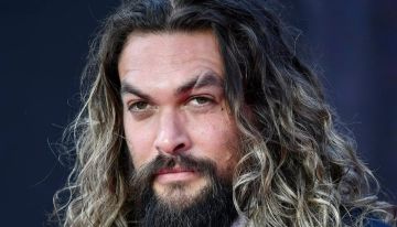 خدعة افتراضية باسم جيسون موموا تكلف بريطانية نصف مليون جنيه إسترليني خدعة افتراضية باسم جيسون موموا تكلف بريطانية نصف مليون جنيه إسترليني