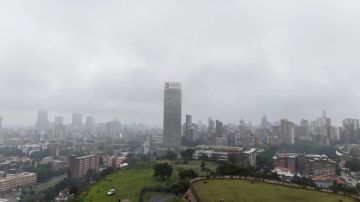 فلسطينيان من غزة يدفعان ألفي دولار ثمنا لتذكرة طيران إلى جنوب أفريقيا