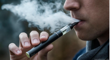 كيف يخفف الكافيين الصداع ومتى يصبح سببا له؟ كيف يخفف الكافيين الصداع ومتى يصبح سببا له؟