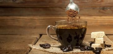 كيف يمكن لفنجان القهوة الصباحية أن يعرض الإنسان للعمى؟