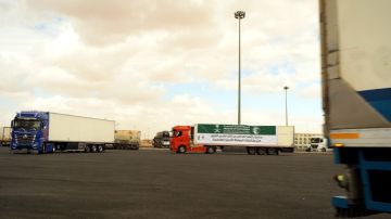 500 طن من التمور تصل الأردن ضمن مشروع الأمن الغذائي