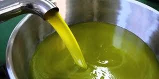 ضبط أكثر من 6 أشخاص يعملون بغش زيت الزيتون في جرش ضبط أكثر من 6 أشخاص يعملون بغش زيت الزيتون في جرش