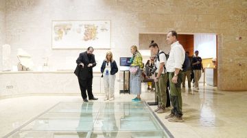 وفد إعلامي إيطالي يزور البترا للترويج للسياحة الأردنية عالميا