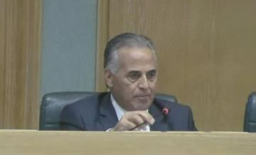 النعيمات: العسعس والحكومة السابقة سبب الأزمة الاقتصادية في الأردن