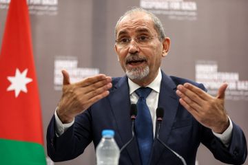 وزير الخارجية: الأردن ملتزم بالعمل مع الجميع لتحقيق السلام وتعزيز التعاون بين الدول