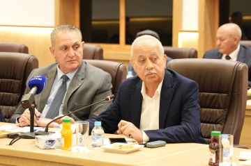  صناعة عمان تبحث معيقات القطاع الصناعي ذات العلاقة بعمل وزارة البيئة 