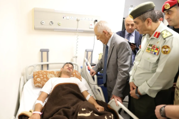 العيسوي يطمئن على صحة مصابي المداهمة الأمنية بالرمثا